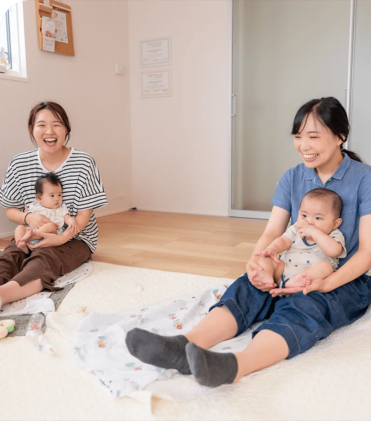 ベビーマッサージ教室ponoparkのママの笑顔と赤ちゃん